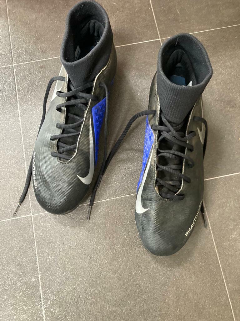 nike football boots size 7.5